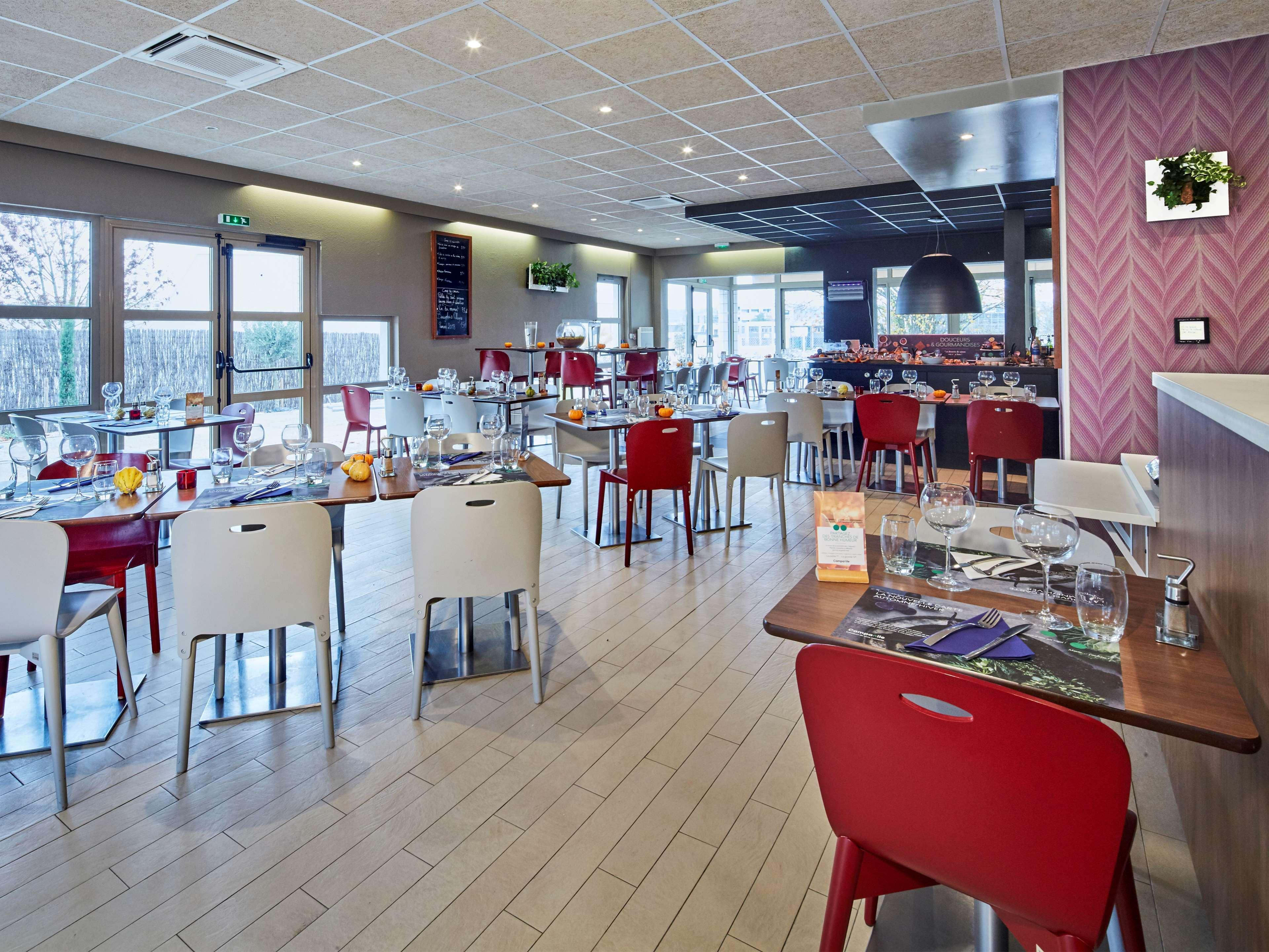 Campanile Dijon Nord - Toison D'Or Hotel Ngoại thất bức ảnh